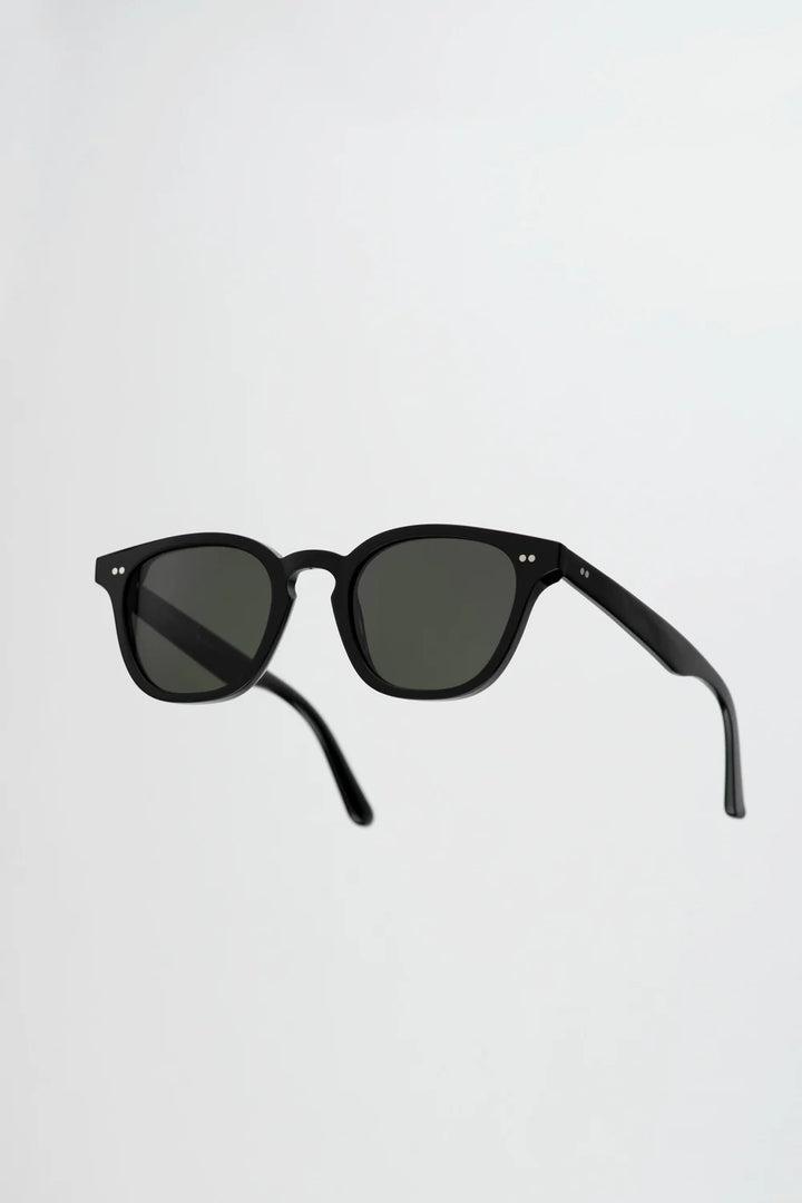River Black/ Green Solid Lens