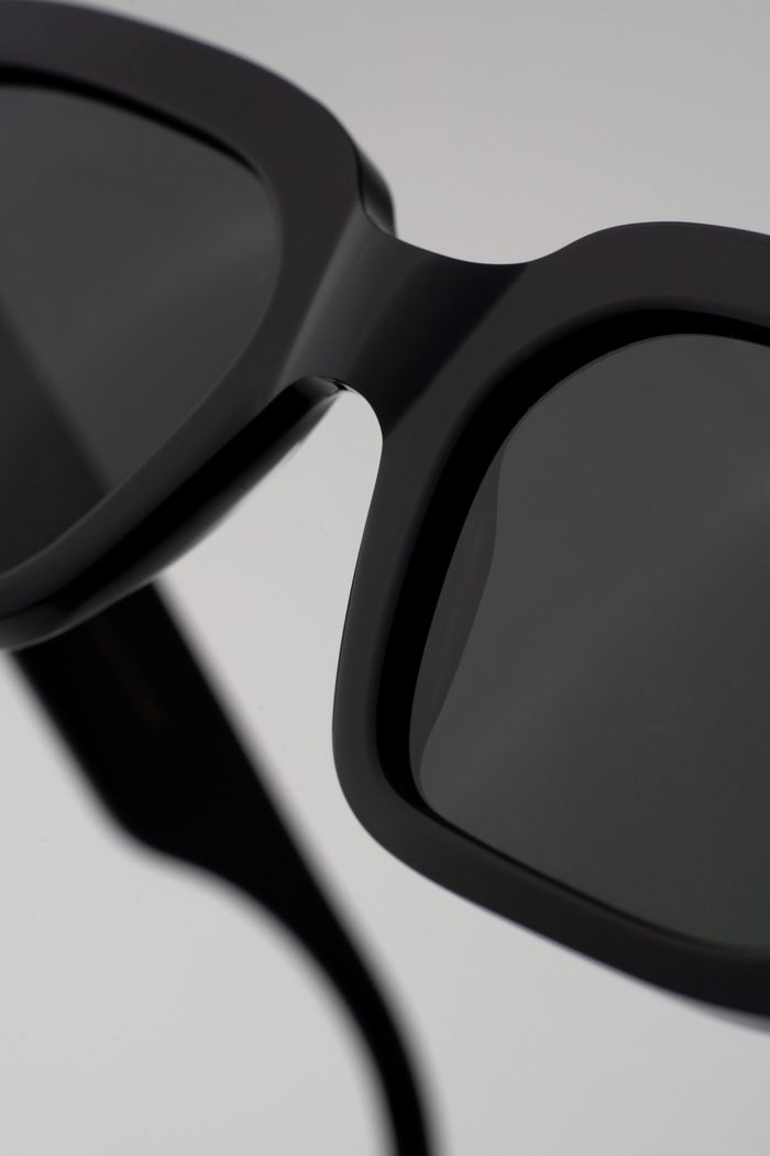 Monokel Apollo Black - Green Solid Lens