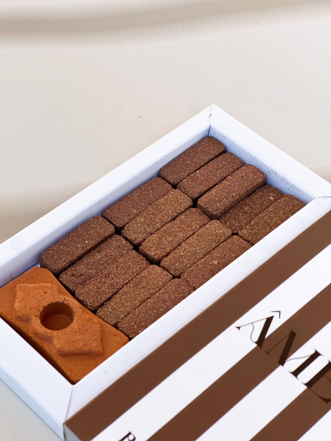 Natural incense bricks and burner: Black oud