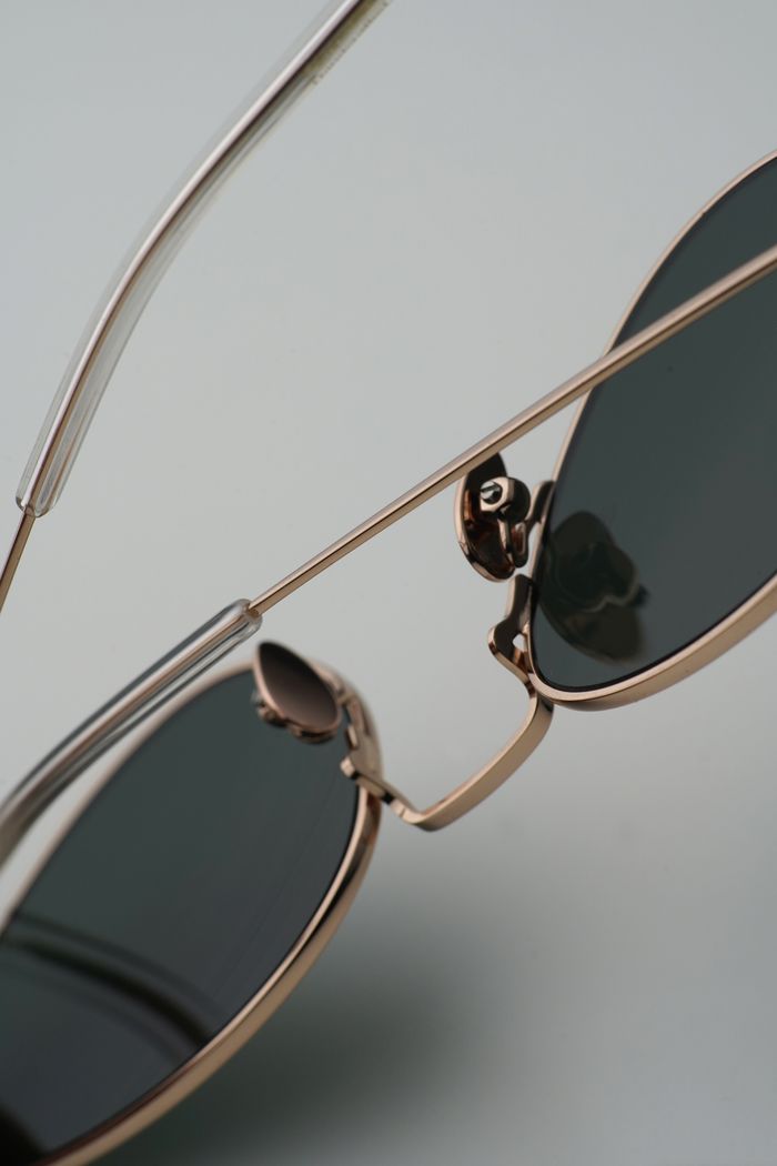 Monokel Otis Gold - Green Solid Lens