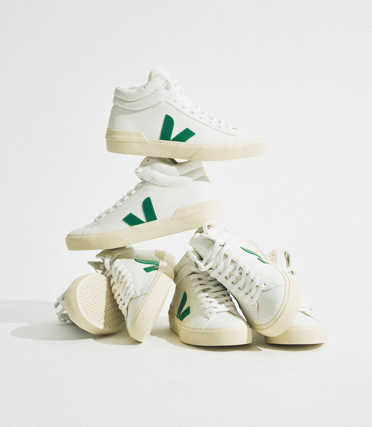 Veja MINOTAUR CHROMEFREE LEATHER WHITE EMERAUDE BUTTER